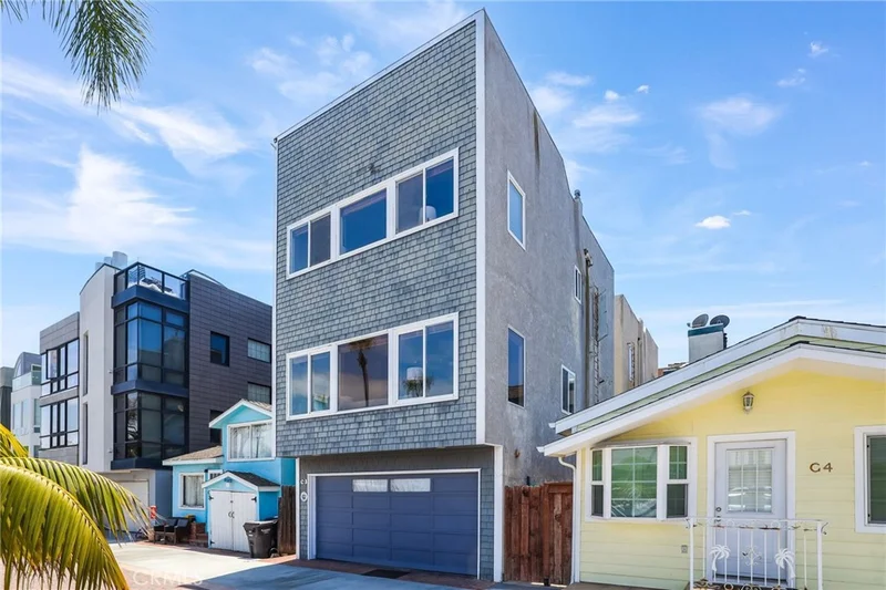 3 C Pacific, Seal Beach, CA 90743