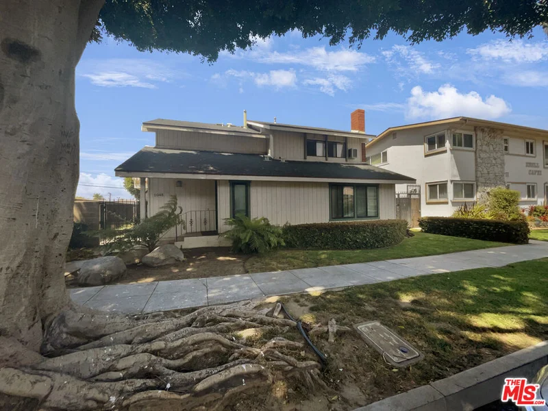 1045 E 3rd Street 2, Long Beach, CA 90802