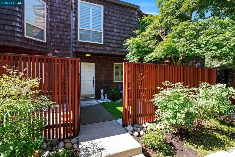 225 Mayhew 11, Walnut Creek, CA 94597