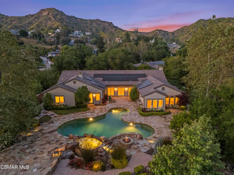 29734 Mulholland Highway, Agoura Hills, CA 91301