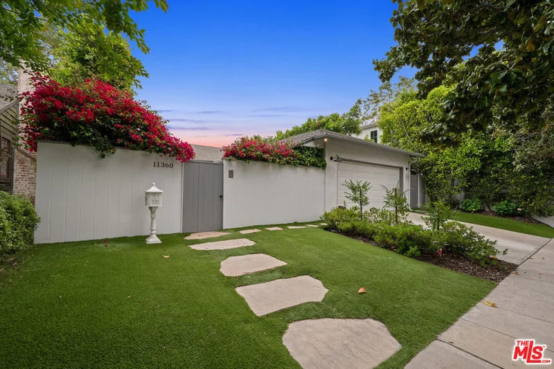 11360 Bolas Street, Los Angeles, CA 90049