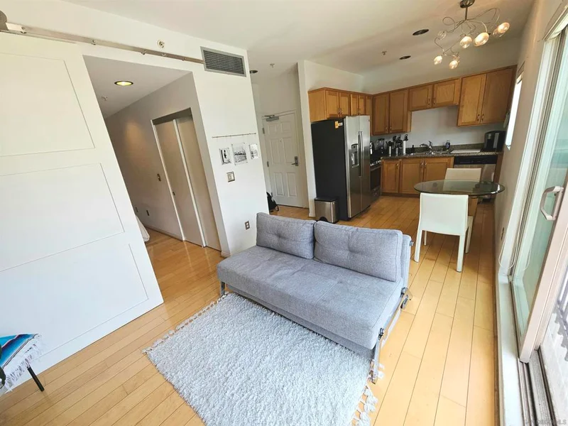 450 J St 5161, San Diego, CA 92101