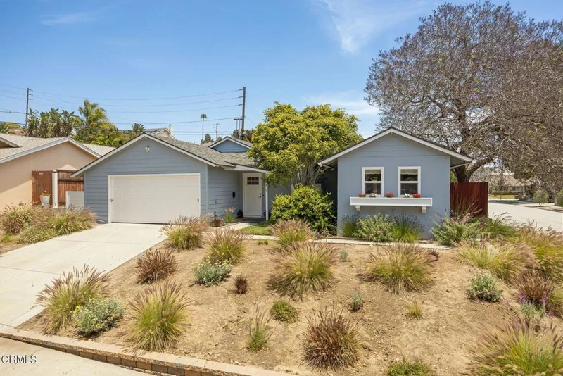 102 Hillview Avenue, Ventura, CA 93003