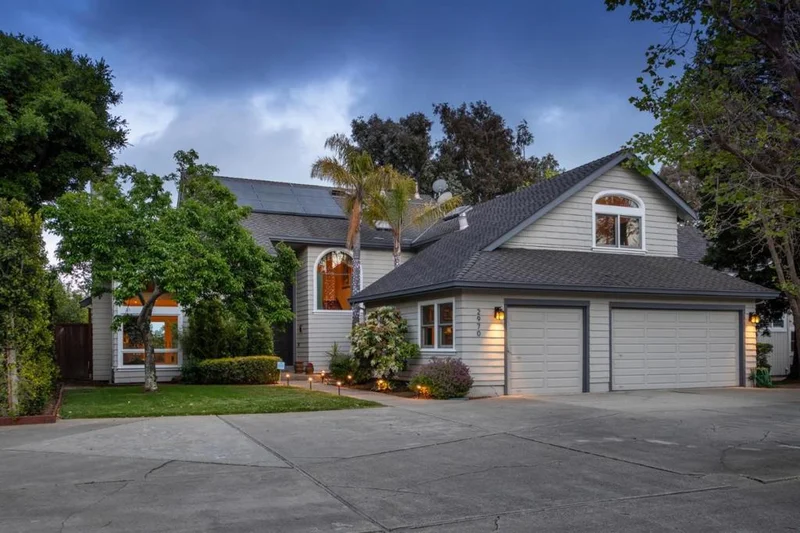 2970 Hallmark Drive, Belmont, CA 94002