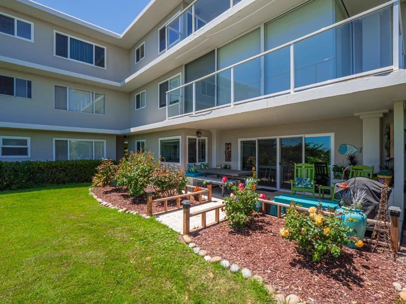 880 W Cliff Drive 5, Santa Cruz, CA 95060