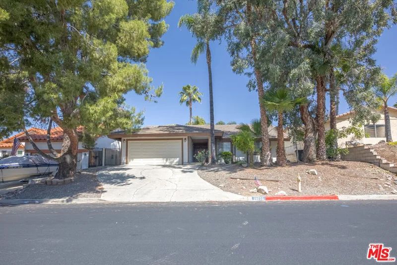 29775 Yellow Gold Drive, Canyon Lake, CA 92587