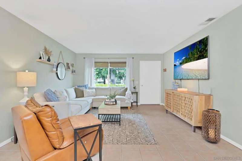 901 N Fig St. E E, Escondido, CA 92026