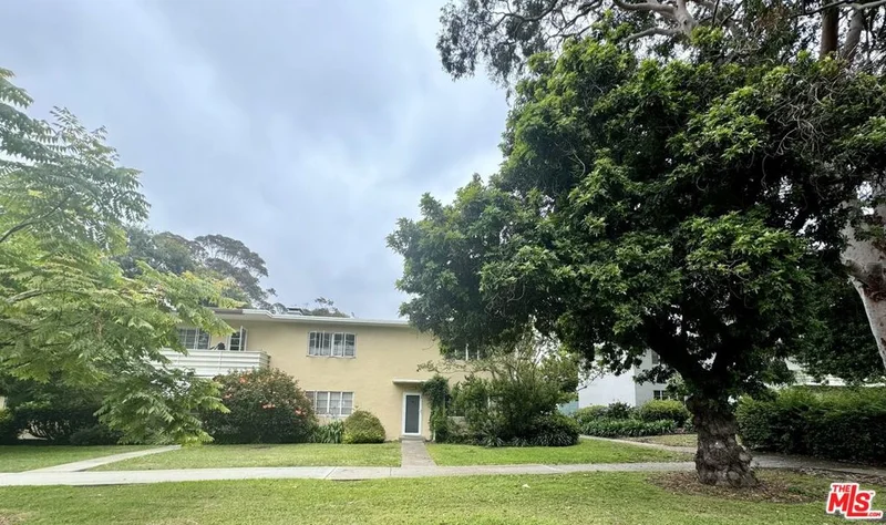 5136 Village 73, Los Angeles, CA 90016