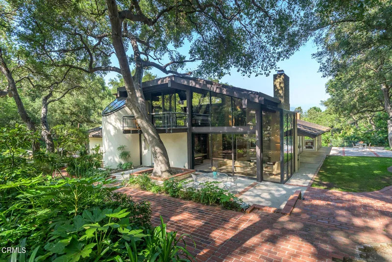 416 Whiting Woods Road, Glendale, CA 91208