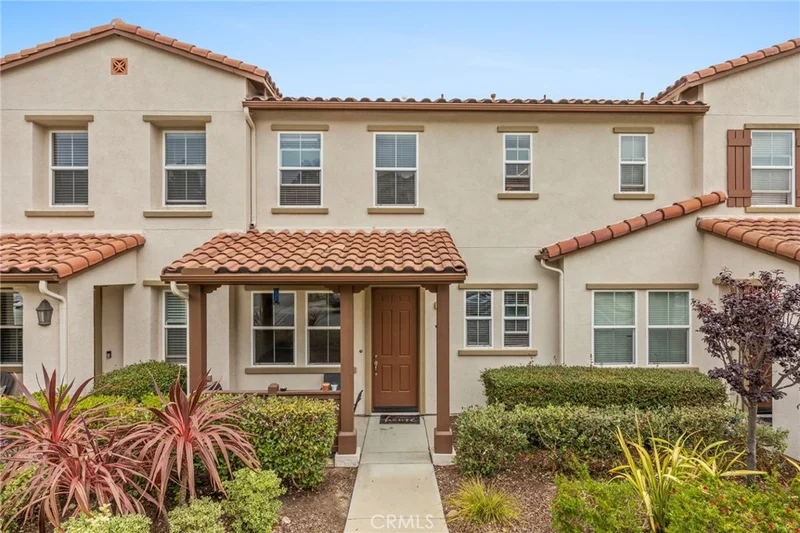 523 Green River Street, Oxnard, CA 93036