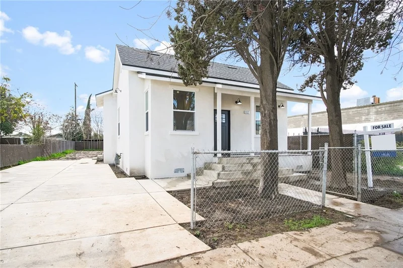 912 W 15th Street, Merced, CA 95340