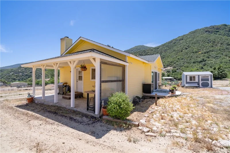 11516 Lonesome Valley Road, Leona Valley, CA 93551