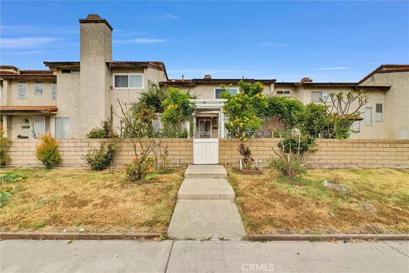 4323 W 1st Street C4323, Santa Ana, CA 92703