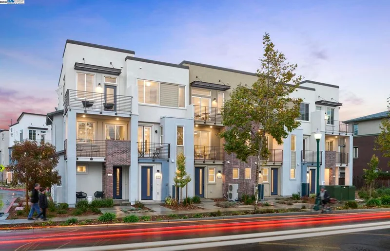 423 Sentinel Drive, Alameda, CA 94501