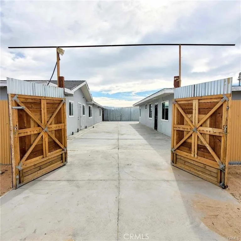 4343 Bagdad Hwy, 29 Palms, CA 92277