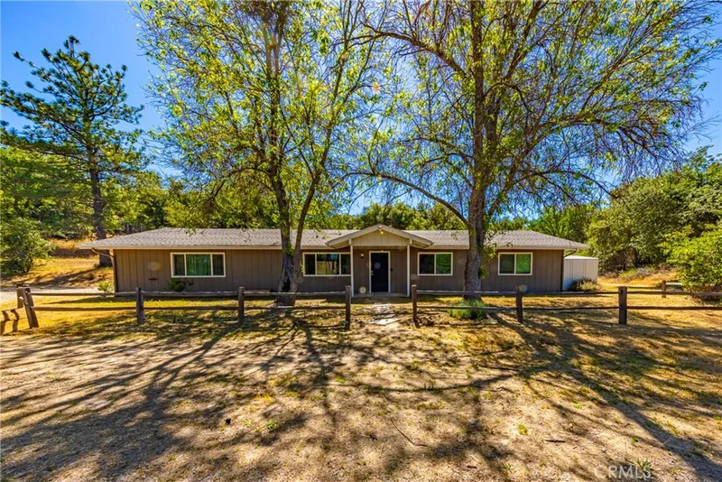 41170 Pamela Way, Oakhurst, CA 93644