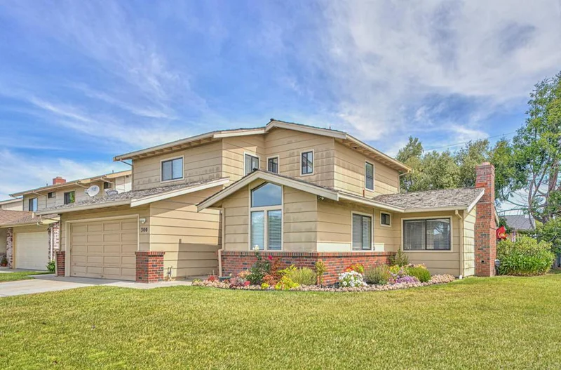 300 Vincent Place, Salinas, CA 93907