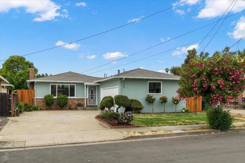 556 Sarah Place, Hayward, CA 94544