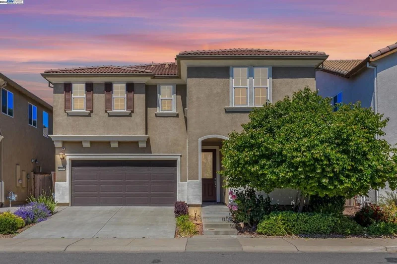 5227 Glimmer Way, Sacramento, CA 95835