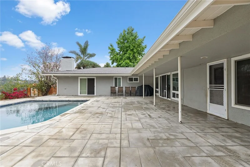 1848 N Altadena Drive, Pasadena, CA 91107