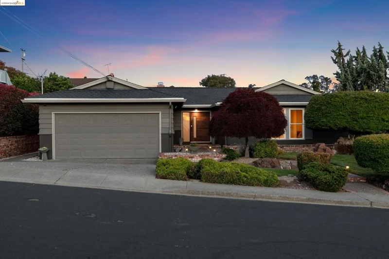 867 Elm Dr, Rodeo, CA 94572