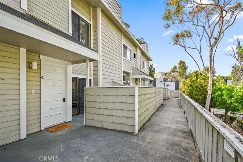 4658 Don Lorenzo Drive C, Los Angeles, CA 90008