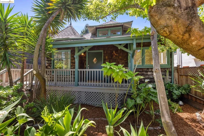 2710 Martin Luther King Jr Way, Berkeley, CA 94703