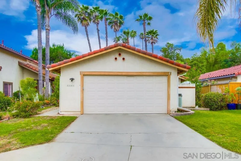 1231 Entrada Gln, Escondido, CA 92027