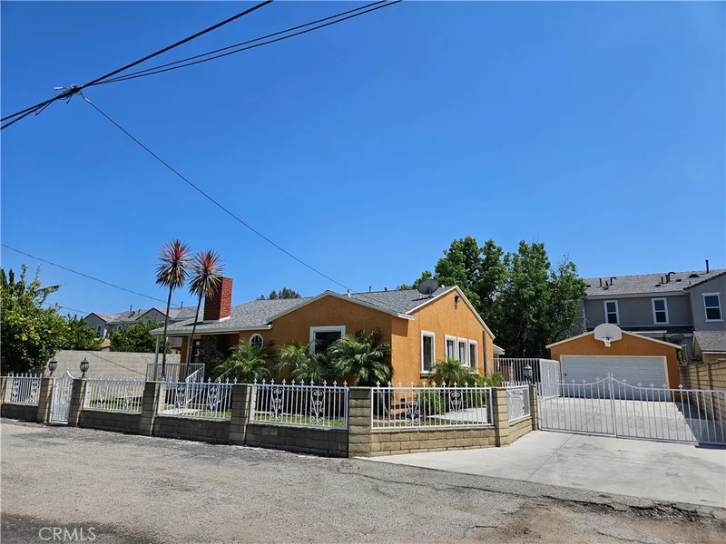 11227 Gladhill Road, Whittier, CA 90604