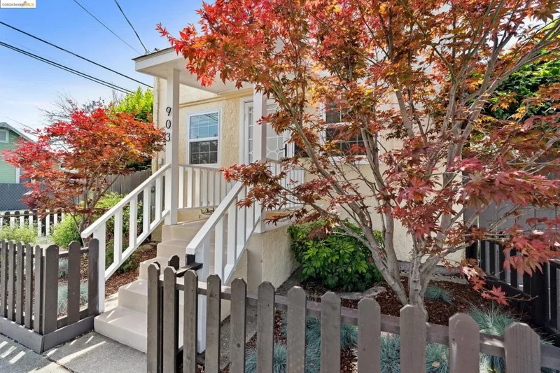 903 24th St, Richmond, CA 94804