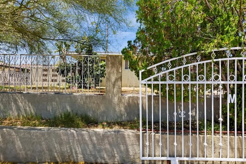 1010 Lillian Drive, Barstow, CA 92311