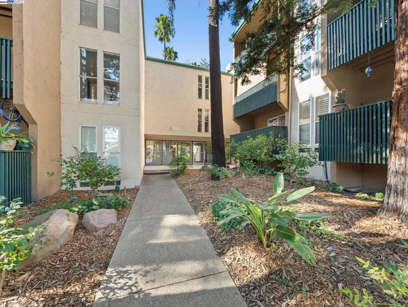 185 Sierra Dr 203, Walnut Creek, CA 94596