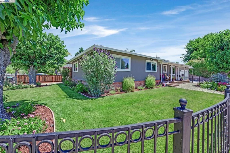 4229 Wells St, Pleasanton, CA 94566