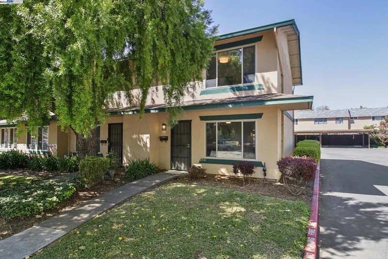 2541 Oliver Dr, Hayward, CA 94545