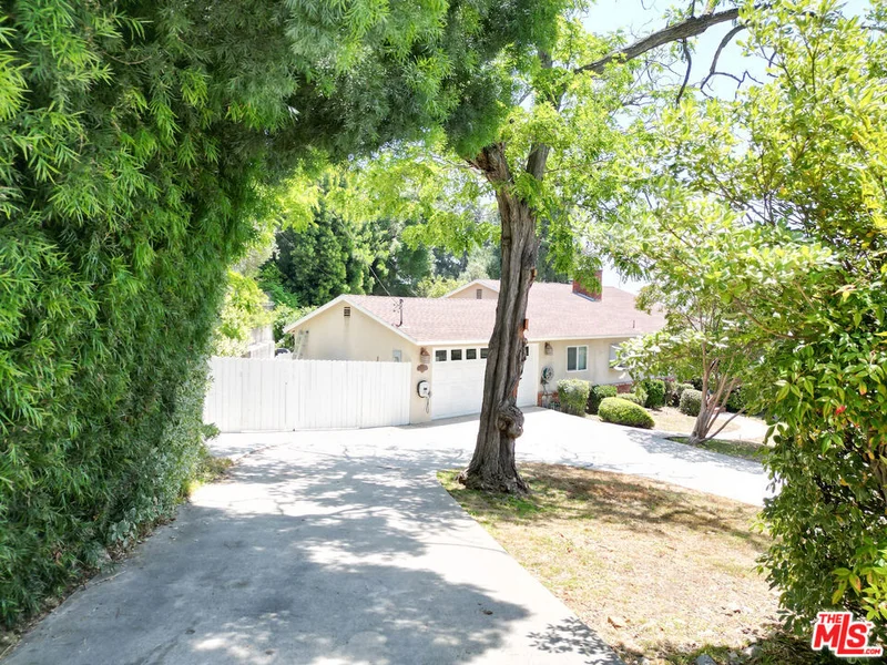 5118 Glenwood Avenue, La Crescenta, CA 91214