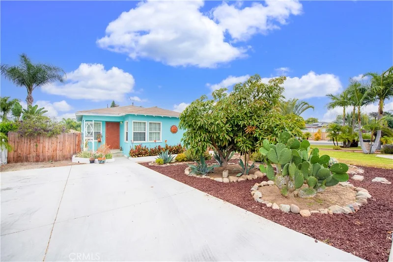 1005 W 9th Street, Corona, CA 92882