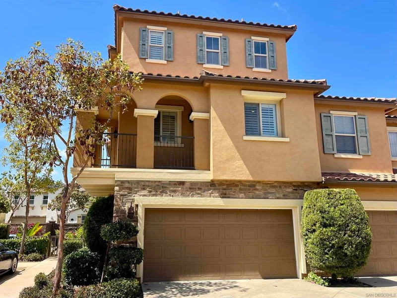 8520 Old Stonefield Chase, San Diego, CA 92127