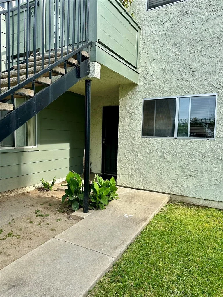 631 N Bristol Street 70, Santa Ana, CA 92703