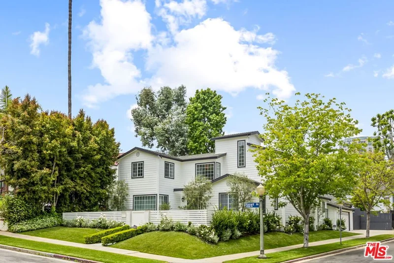 10501 Kinnard Avenue, Los Angeles, CA 90024