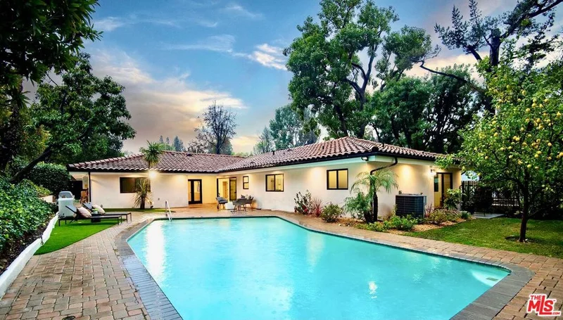 4301 Bergamo Drive, Encino, CA 91436