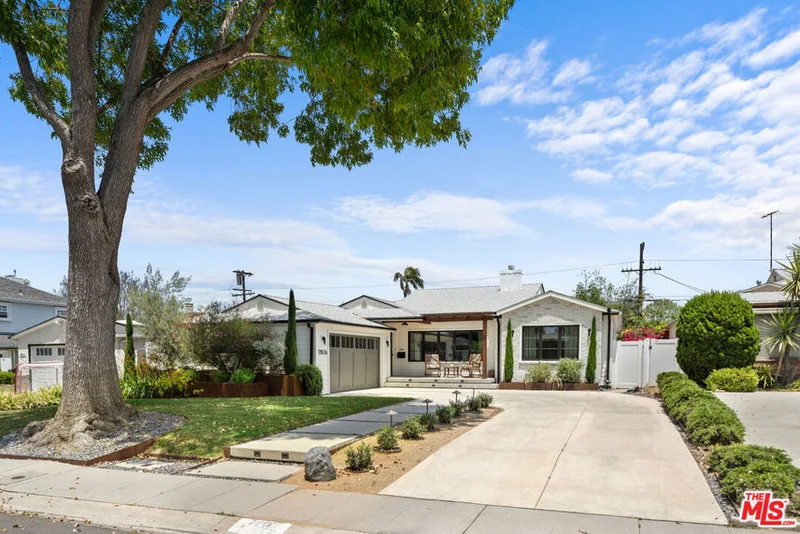 7806 Beland Avenue, Los Angeles, CA 90045