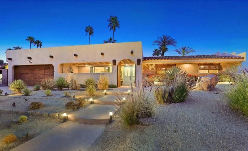 910 N Buttonwillow Circle, Palm Springs, CA 92262