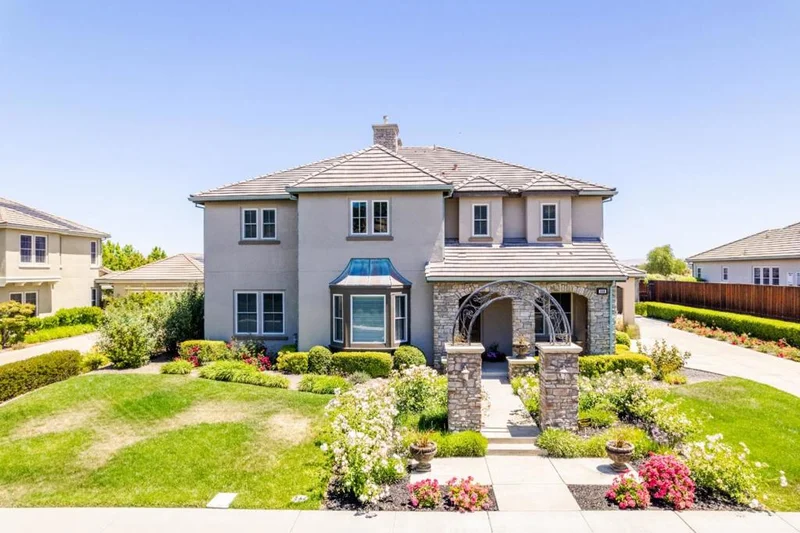 908 Mingoia Street, Pleasanton, CA 94566