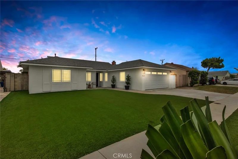 5522 Stardust Drive, Huntington Beach, CA 92647
