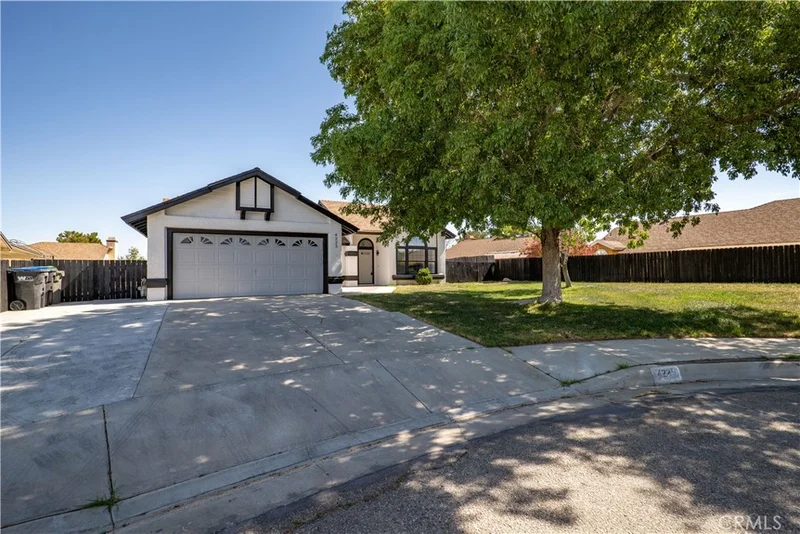 4225 Saddleback Road, Palmdale, CA 93552