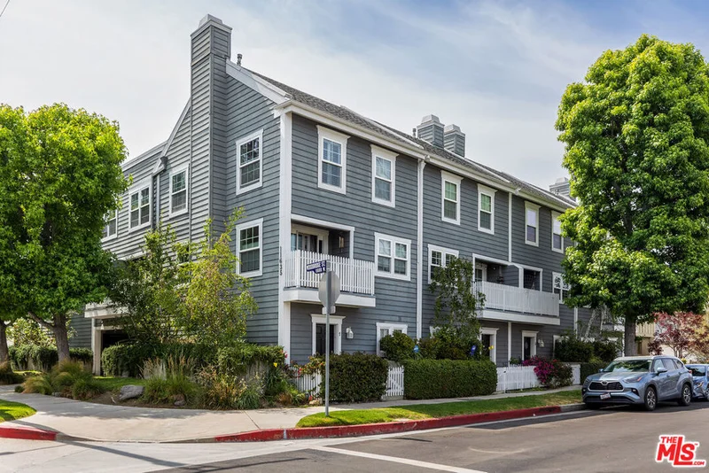 11635 Woodbridge Street 5, Studio City, CA 91604