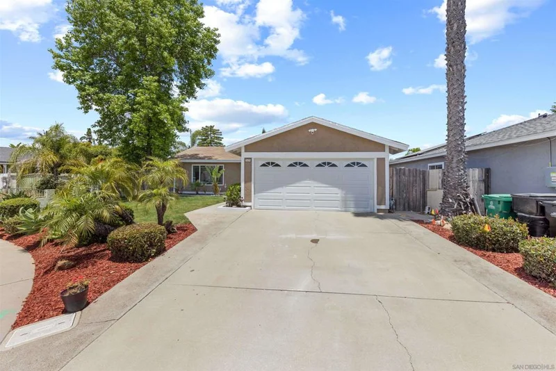 7676 Caffey Lane, San Diego, CA 92126