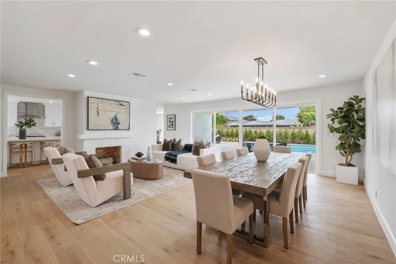 6128 Flight Avenue, Los Angeles, CA 90056