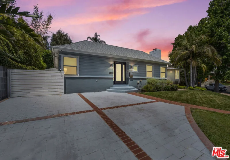 4229 Klump Avenue, Studio City, CA 91602