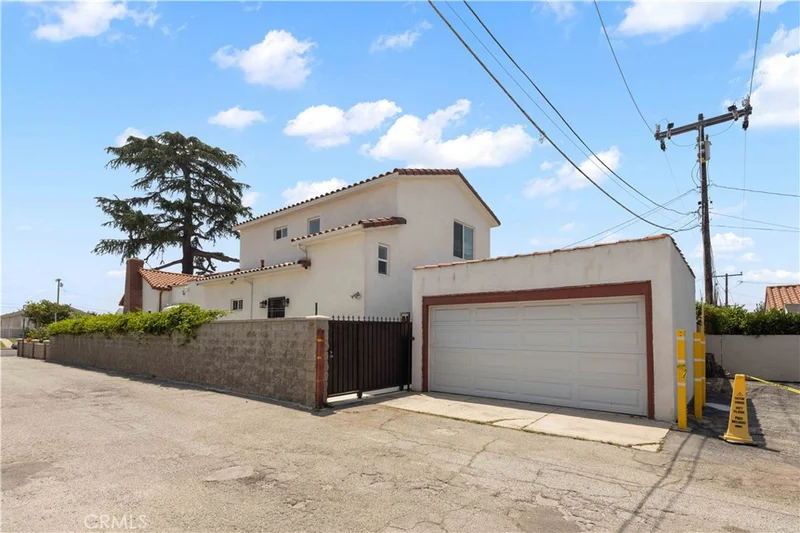 115 S Alhambra Avenue, Monterey Park, CA 91755